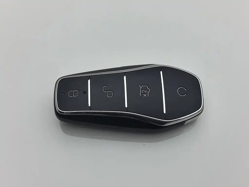 BYD Yuan UP — миниатюра 19