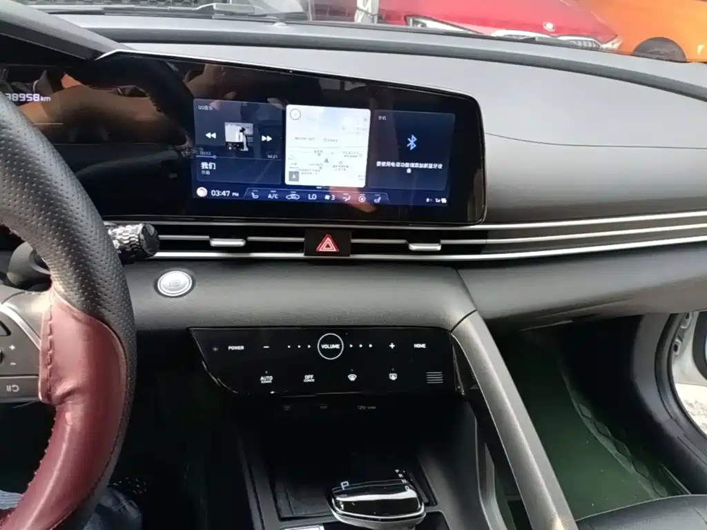 Hyundai Elantra — миниатюра 13