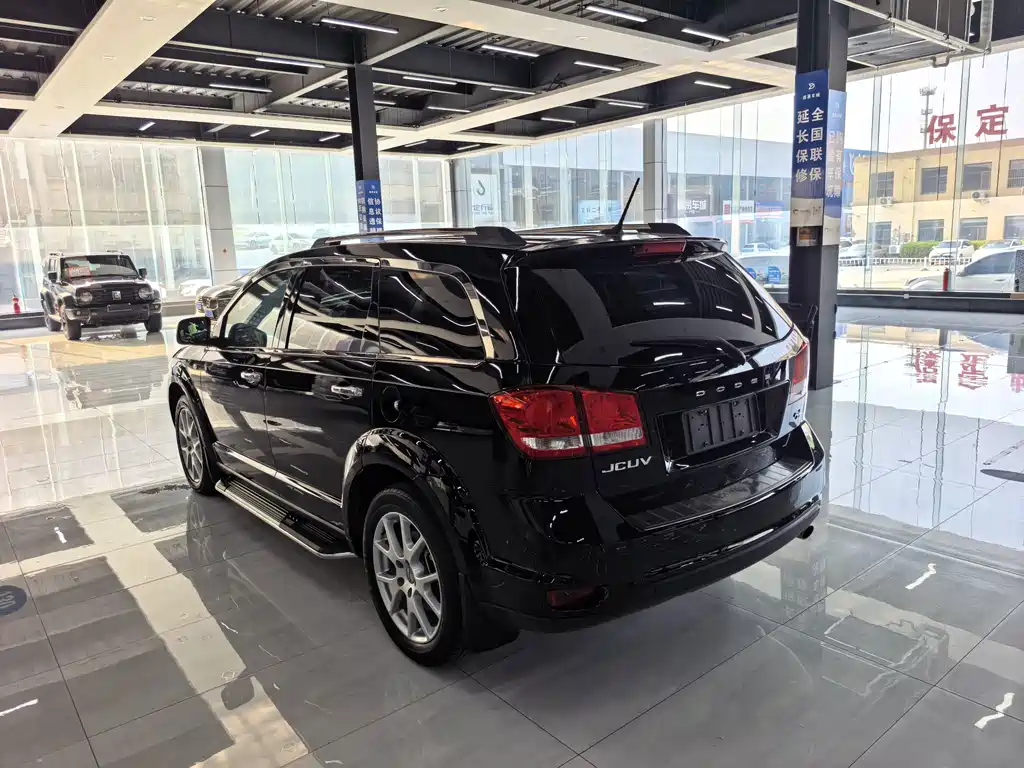 Dodge Journey — миниатюра 6