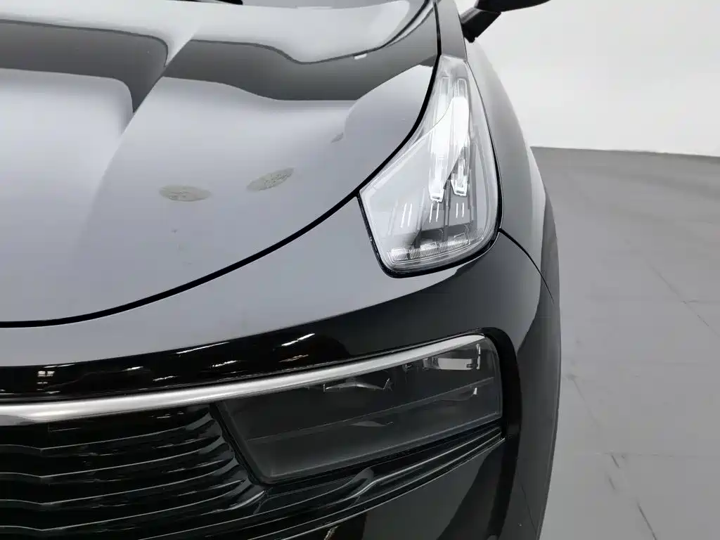 Lynk & Co 01 2017 2.0T Pro