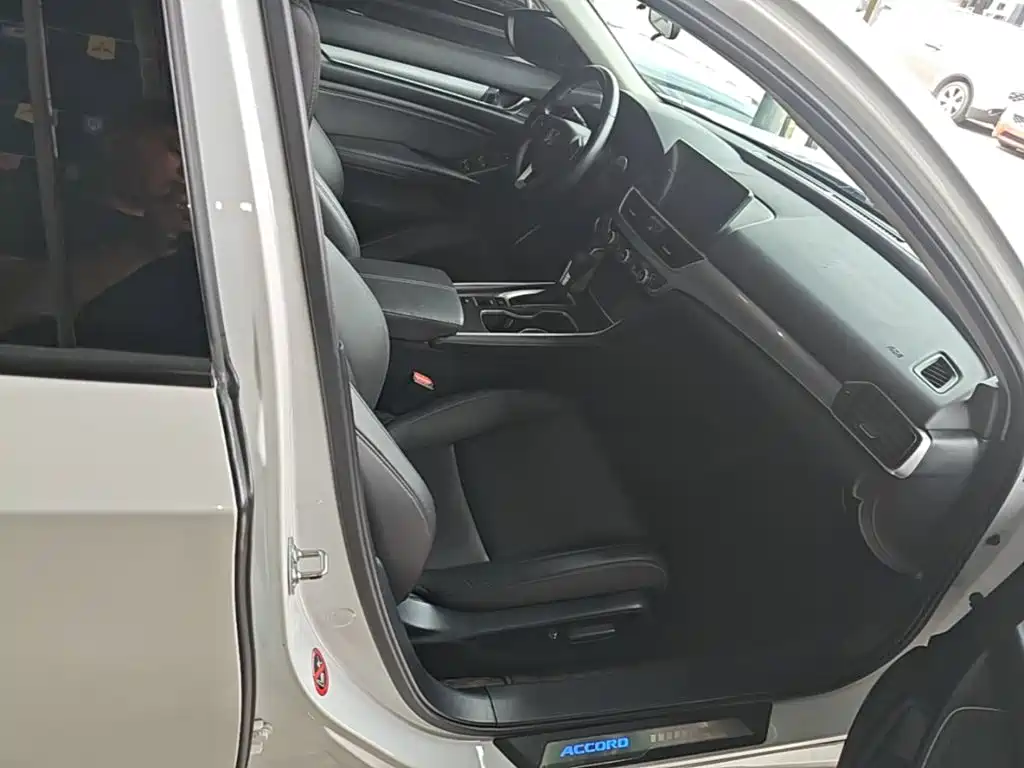 Honda Accord — миниатюра 25
