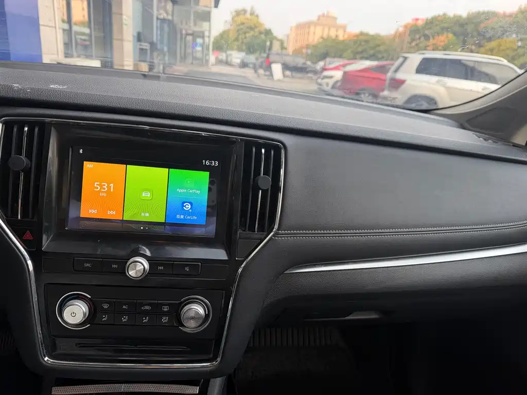 Roewe i6 Classic — миниатюра 6