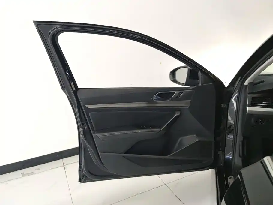 Volkswagen Lavida — миниатюра 7