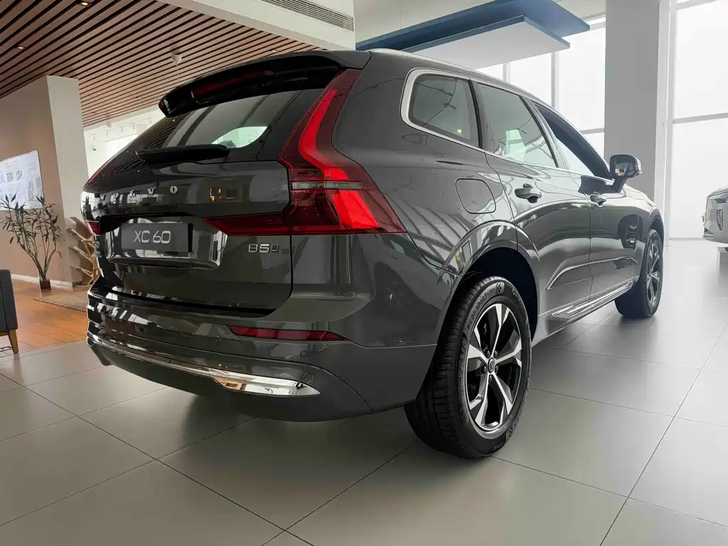 Volvo XC60 — миниатюра 9