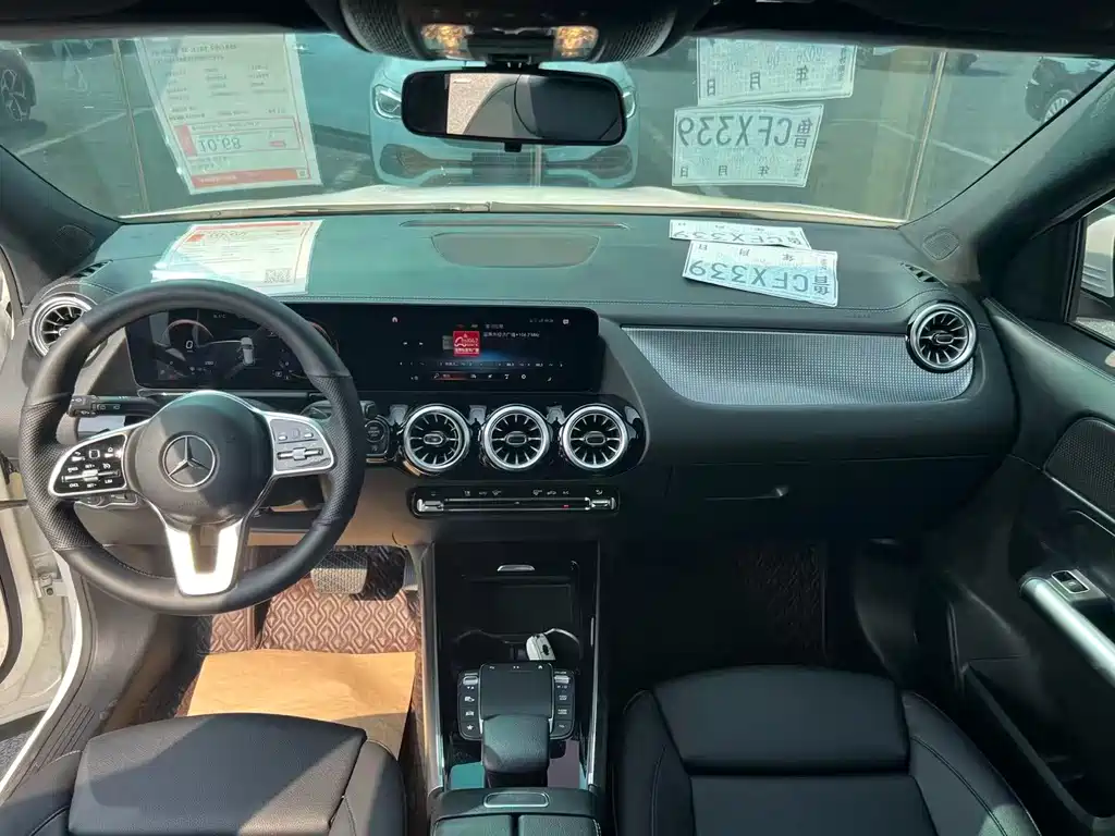 Mercedes-Benz GLA — миниатюра 9