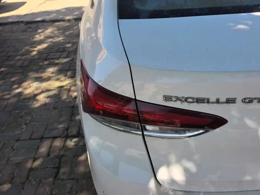 Buick Excelle — миниатюра 4