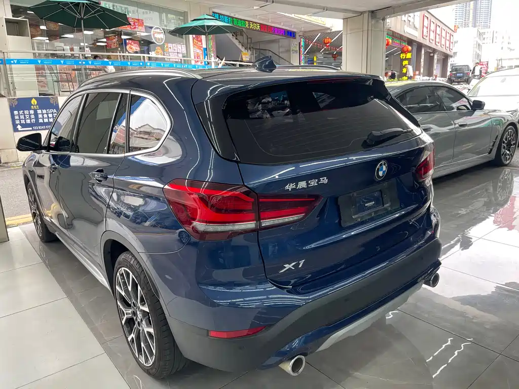 BMW X1