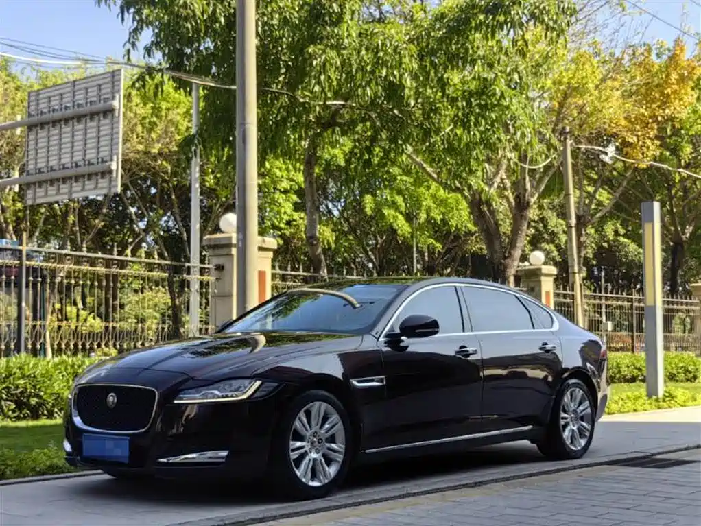 Jaguar XFL 2018