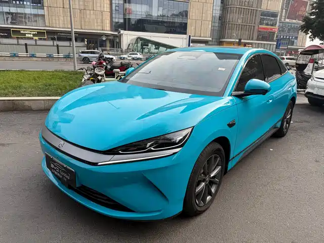 BYD QIN L 2025