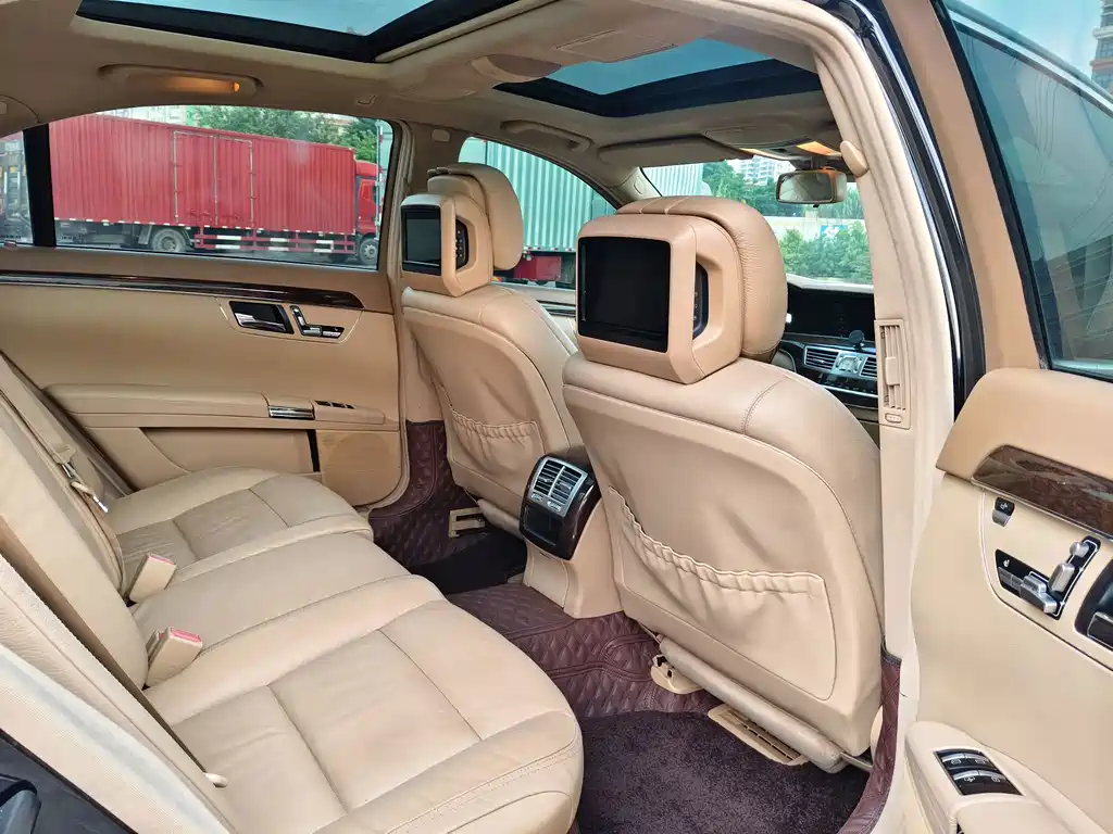 Mercedes-Benz S-Class — миниатюра 11
