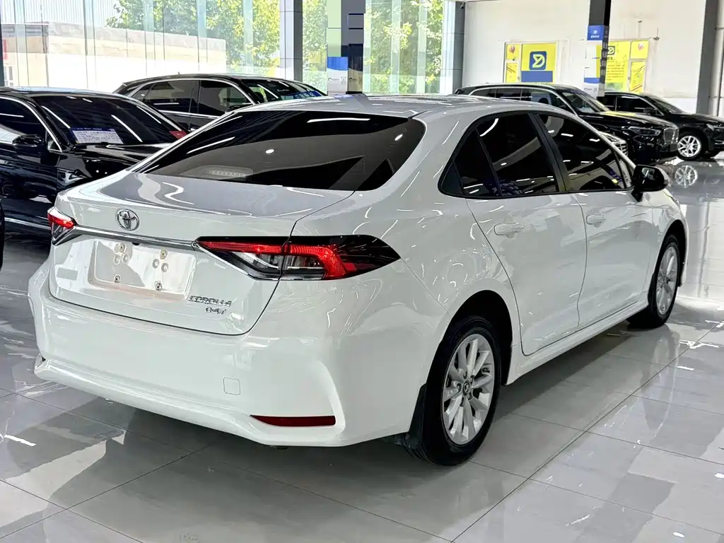 Toyota Corolla — миниатюра 10
