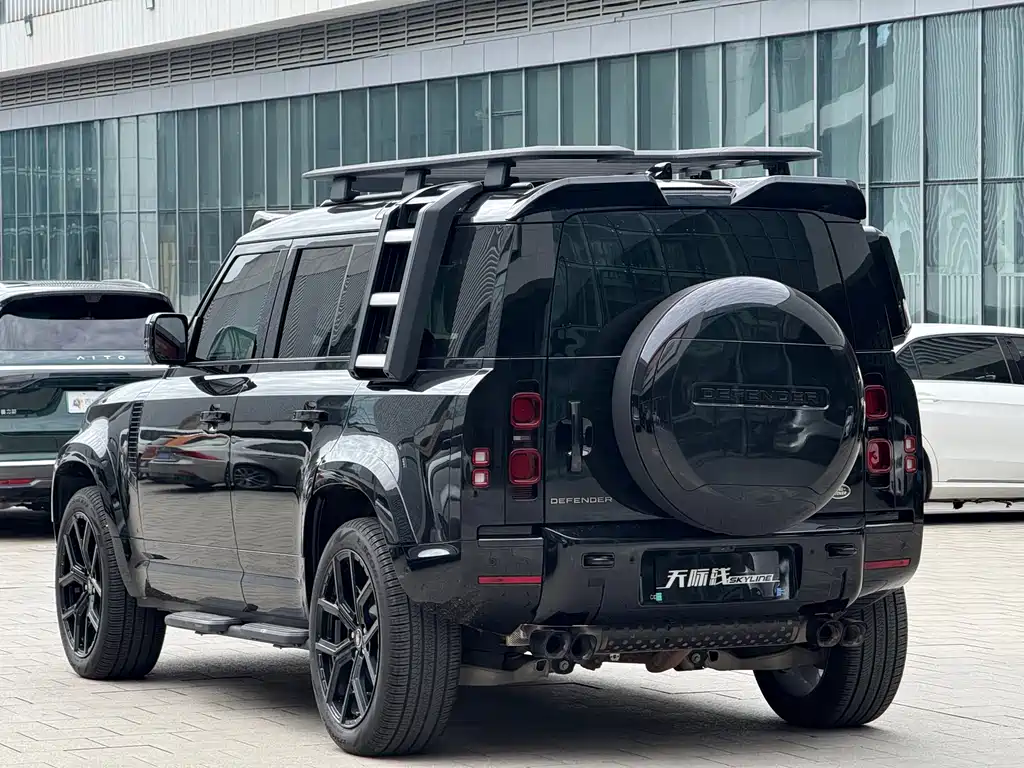 Land Rover Defender — миниатюра 12