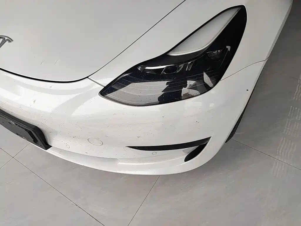 Tesla Model 3 — миниатюра 24