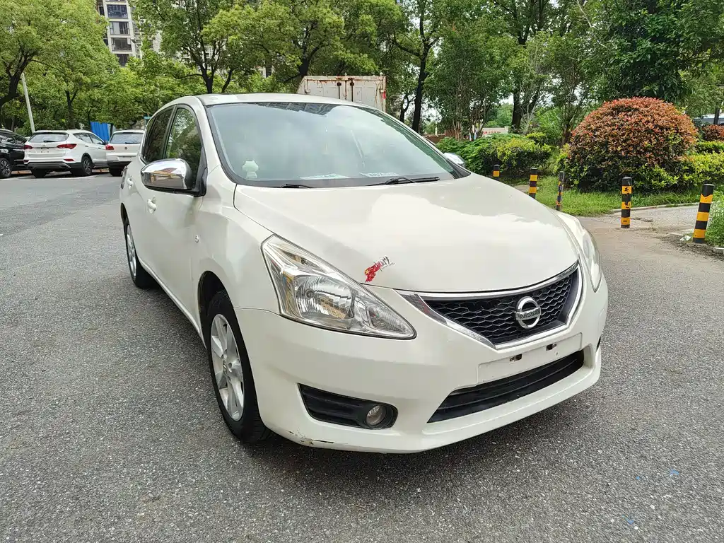 Nissan Tiida — миниатюра 3