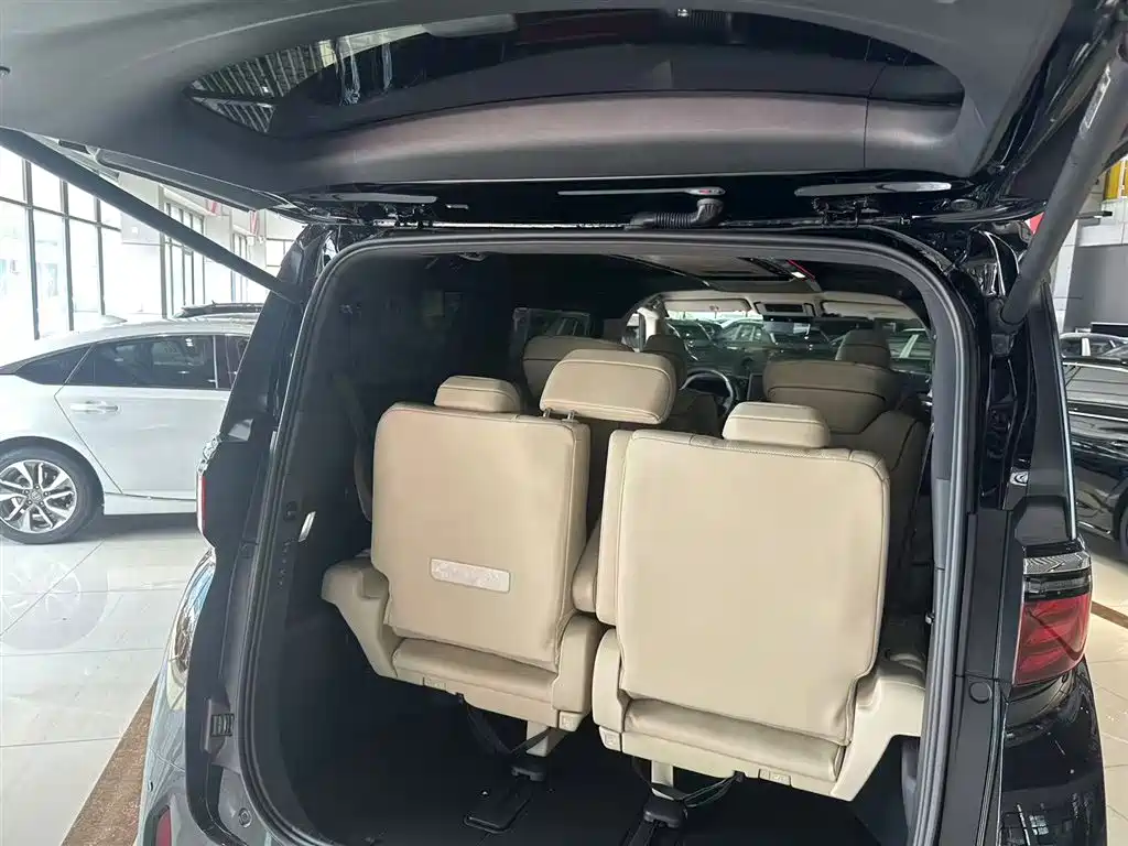 Toyota Alphard 2024 2.5L Premium