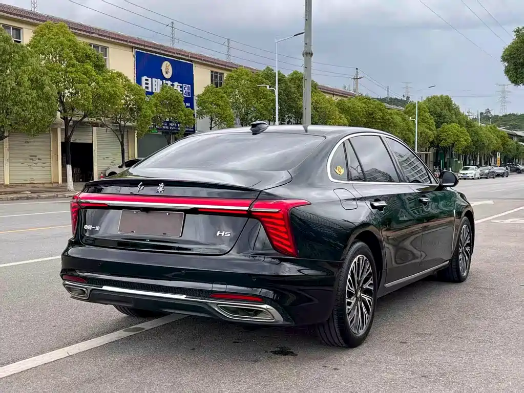 Hongqi Hongqi H5 — миниатюра 10