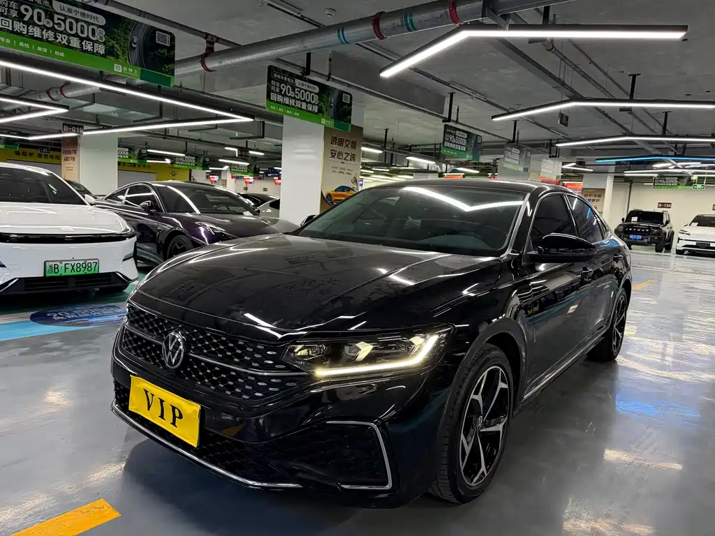 Volkswagen Passat 2024