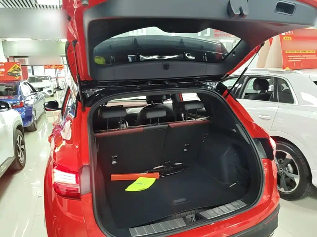 Geely Binyue — миниатюра 19