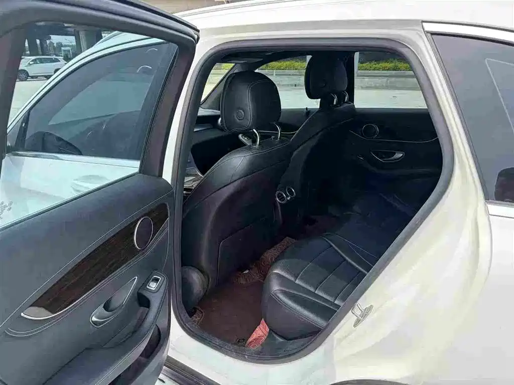 Mercedes-Benz GLC 2017 GLC 260 4MATIC Luxury