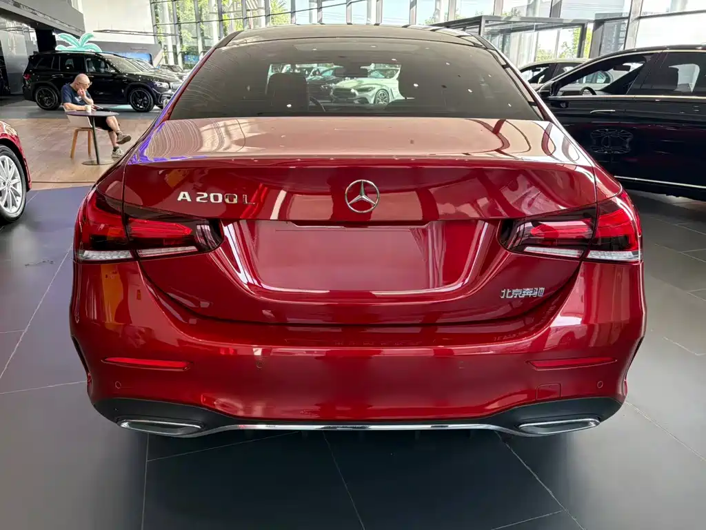 Mercedes-Benz A-Class — миниатюра 9