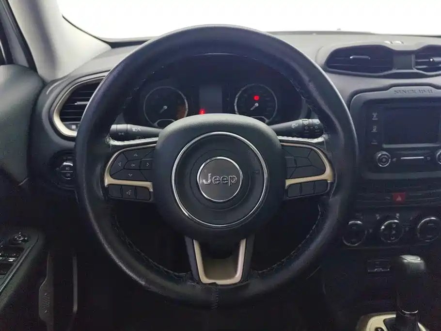 Jeep Renegade — миниатюра 15