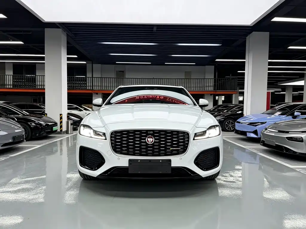 Jaguar XFL — миниатюра 2