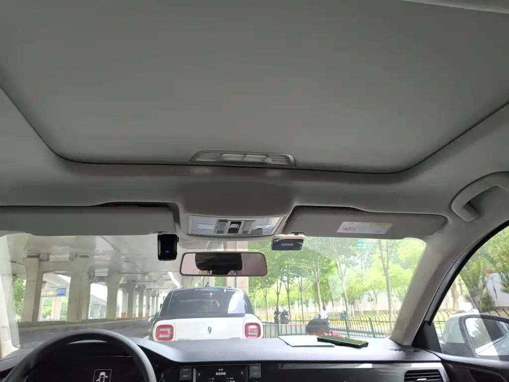 Volkswagen Lavida — миниатюра 19