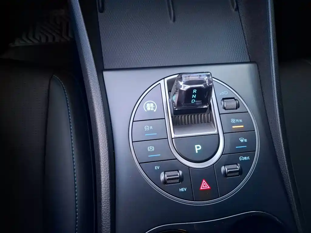 BYD Seal 05 DM-i — миниатюра 15
