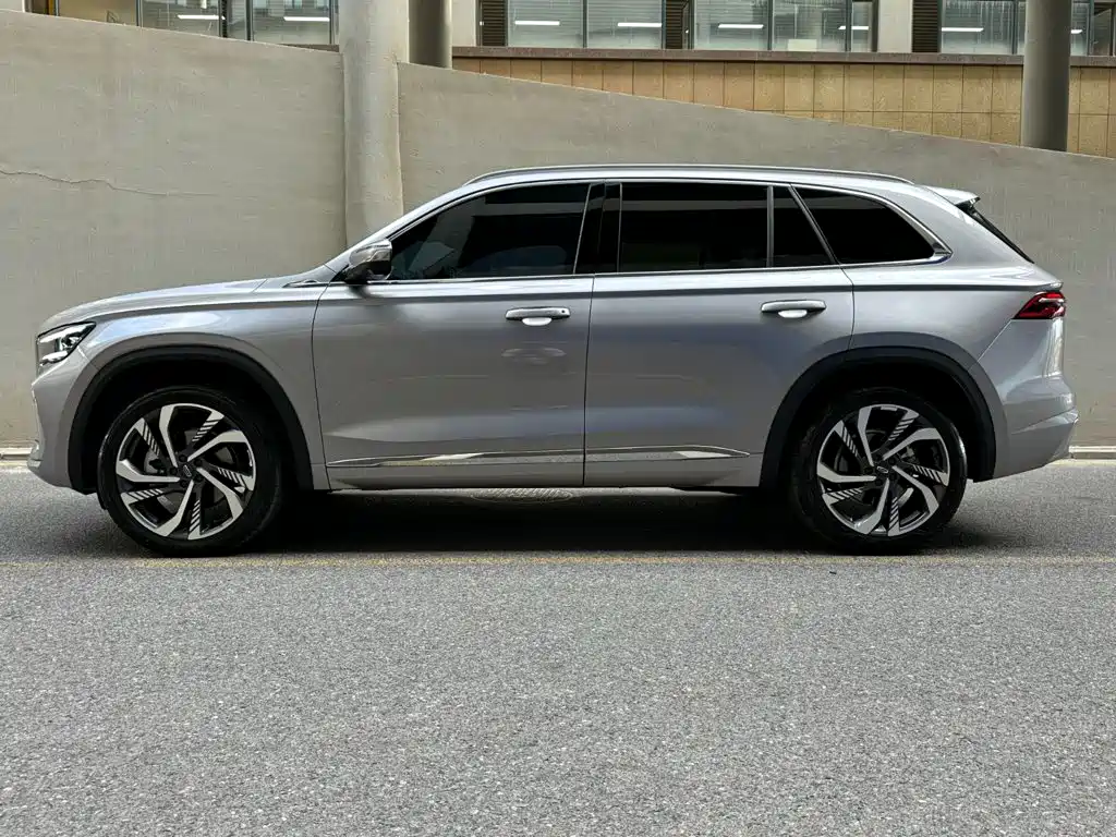 Geely Xingyue L — миниатюра 2
