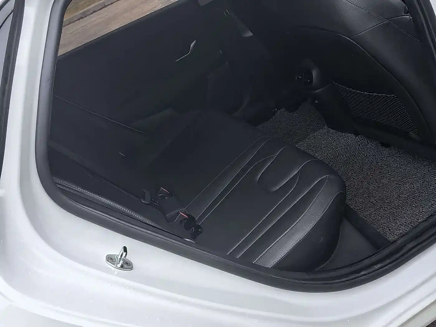 Hyundai Elantra 2022 Белый из Китая, фото 3