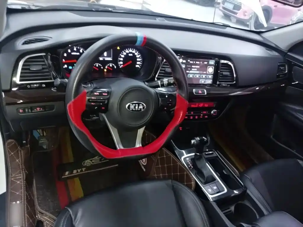 Kia K4 — миниатюра 10