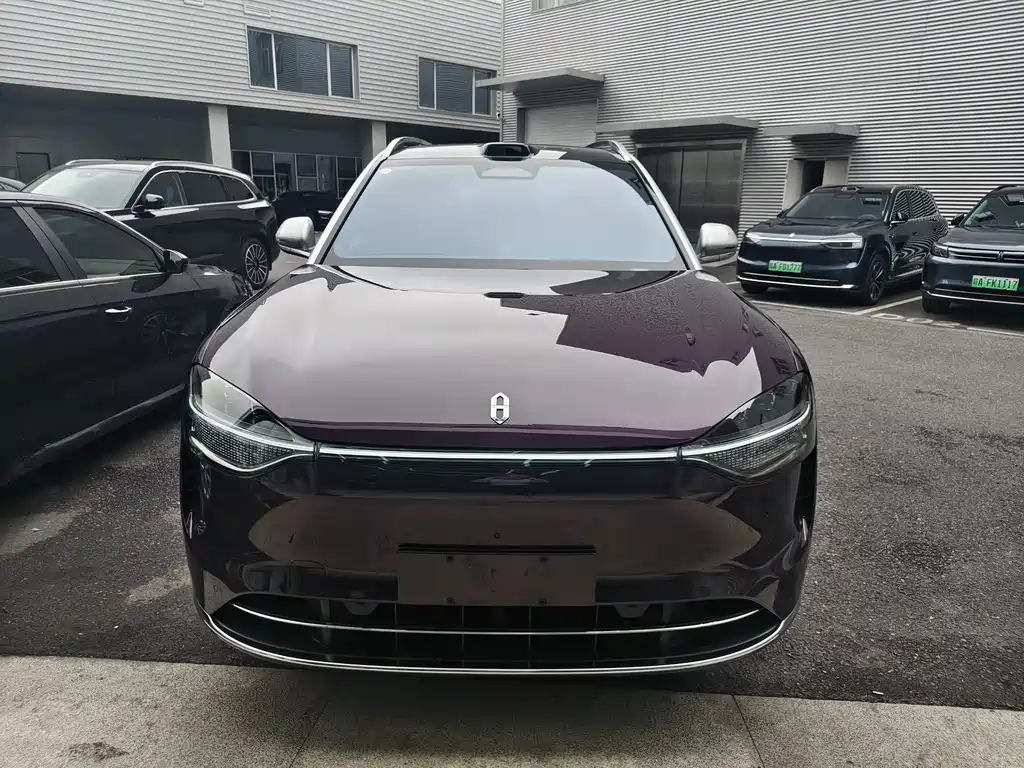 Aito M9 2025 Ultra 52kWh 5 мест (192 ）