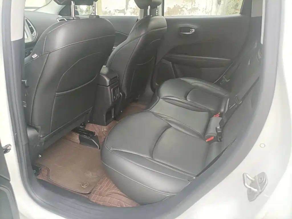 Jeep Compass — миниатюра 17