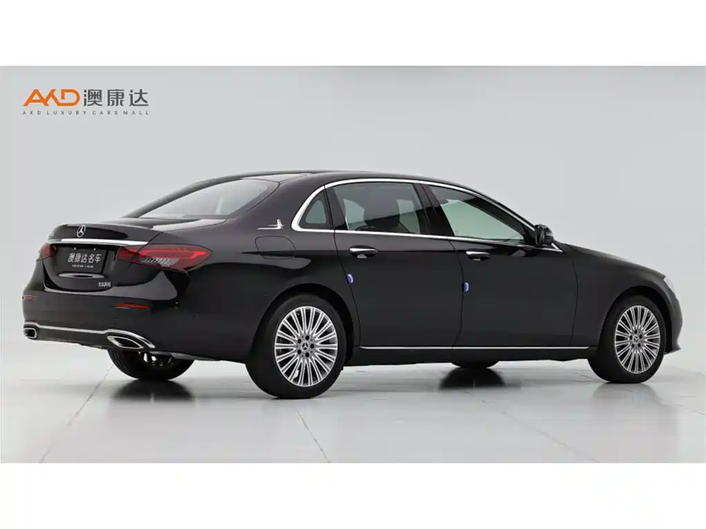 Mercedes-Benz E-Class — миниатюра 3