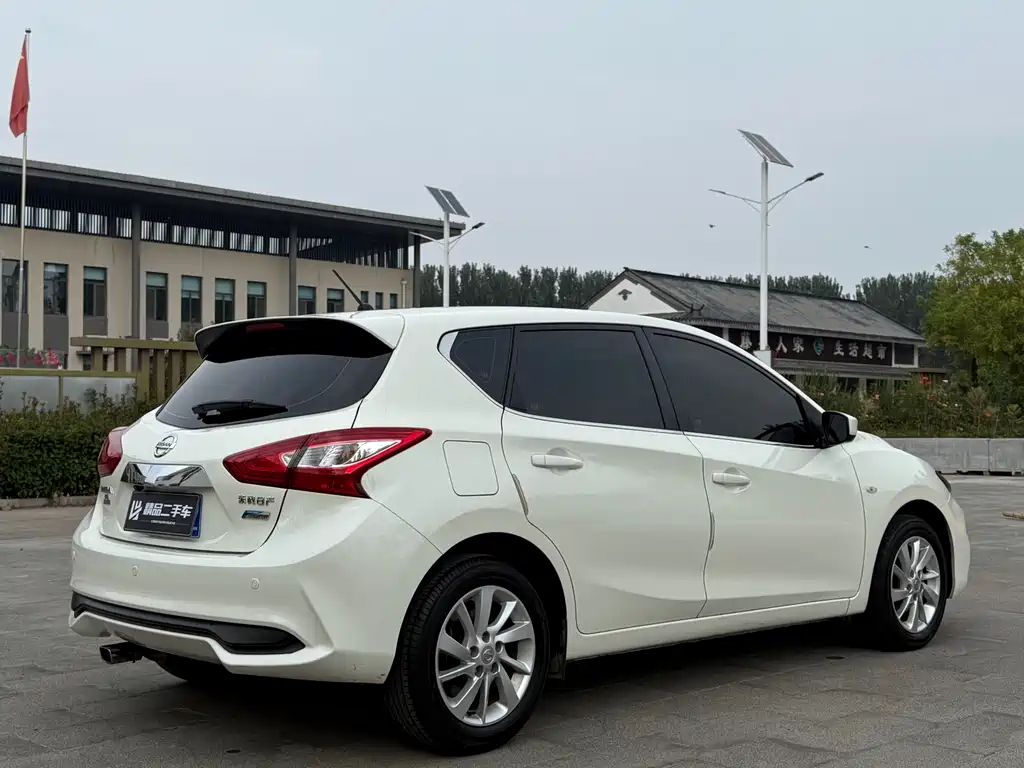 Nissan Tiida — миниатюра 9