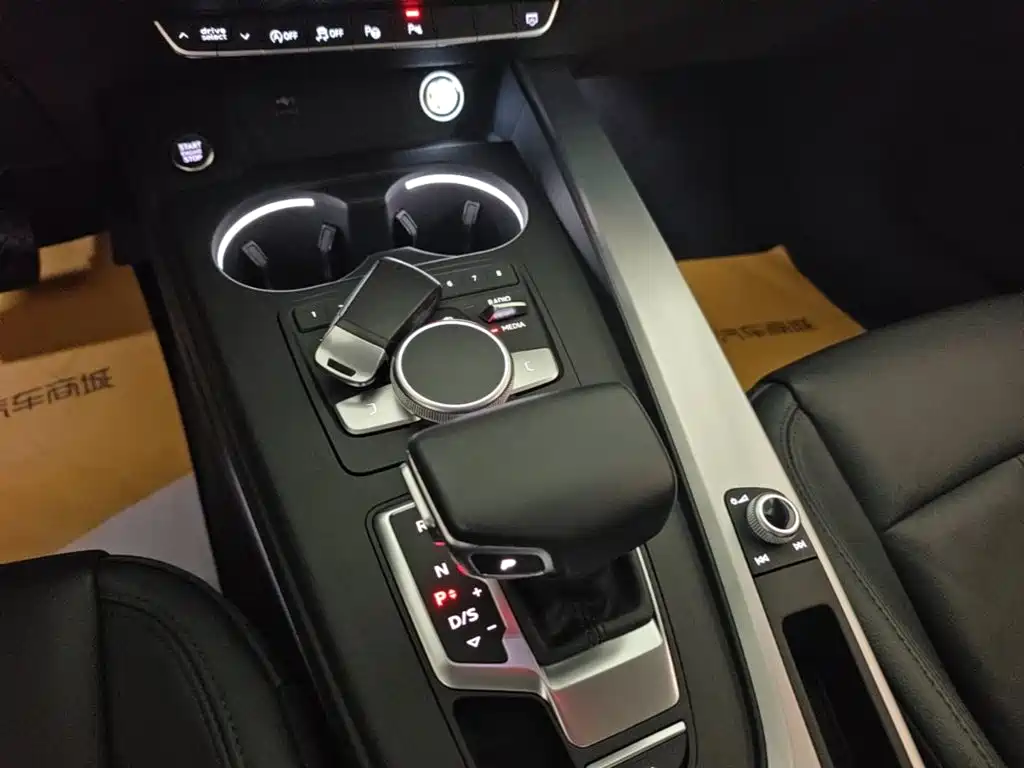 Audi A4L — миниатюра 14