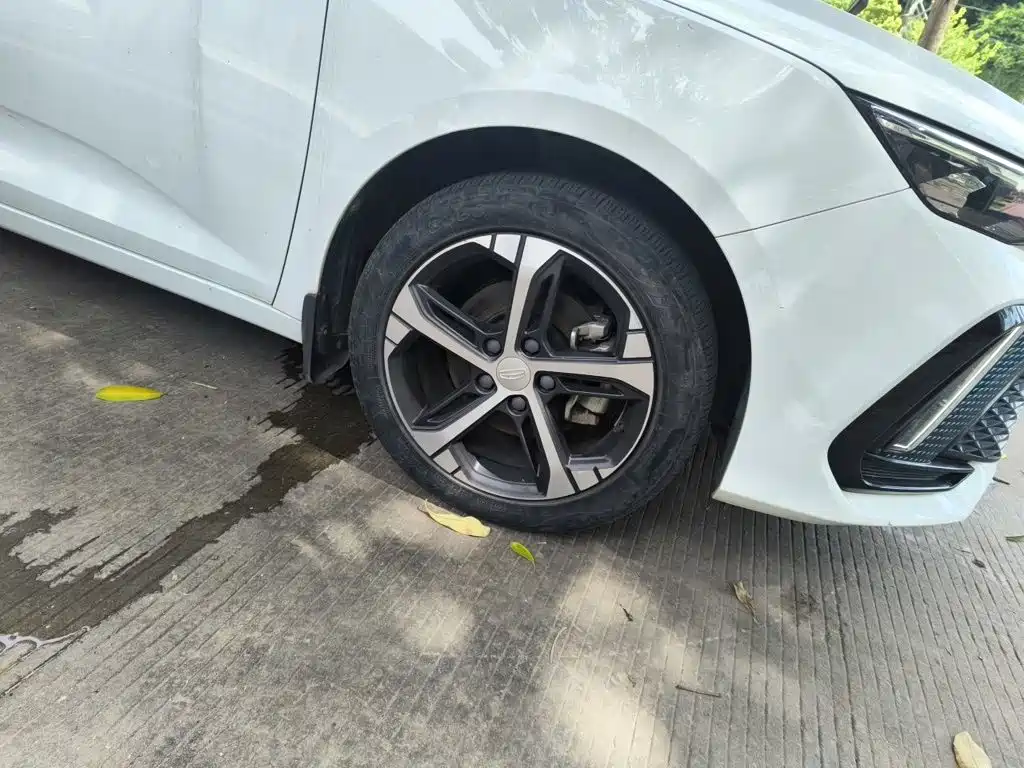 Geely Emgrand L — миниатюра 24