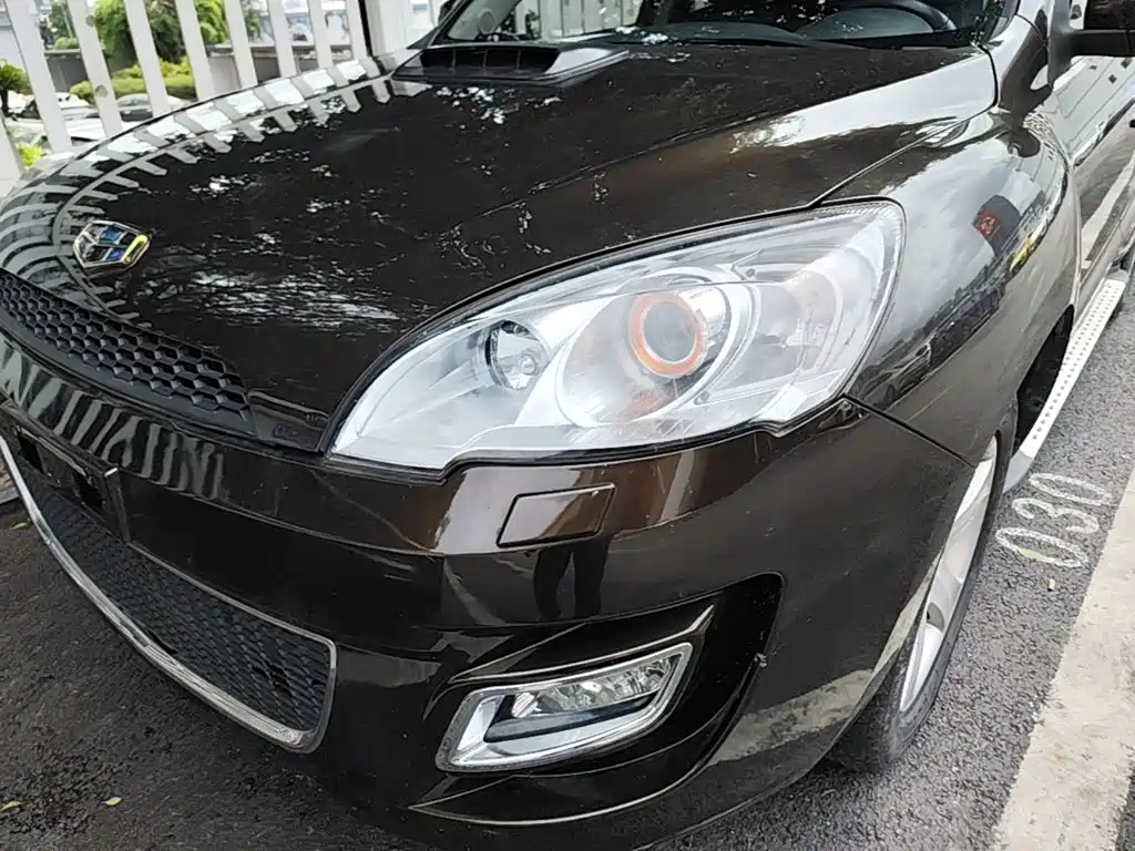 Geely Haoqing SUV — миниатюра 24