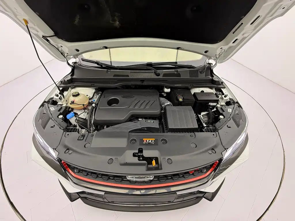 Geely Binyue — миниатюра 8
