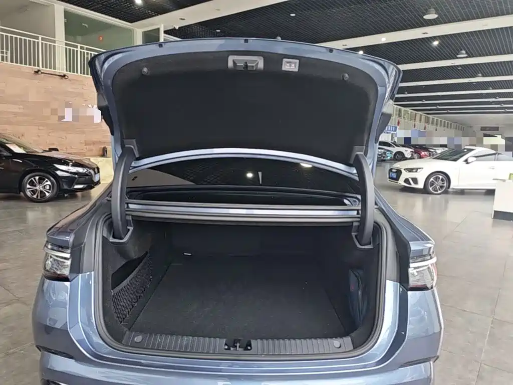 BYD Seal — миниатюра 19