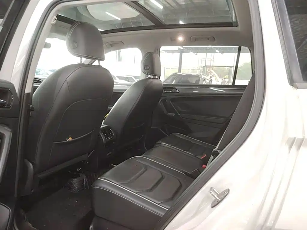 Volkswagen Tiguan L — миниатюра 17
