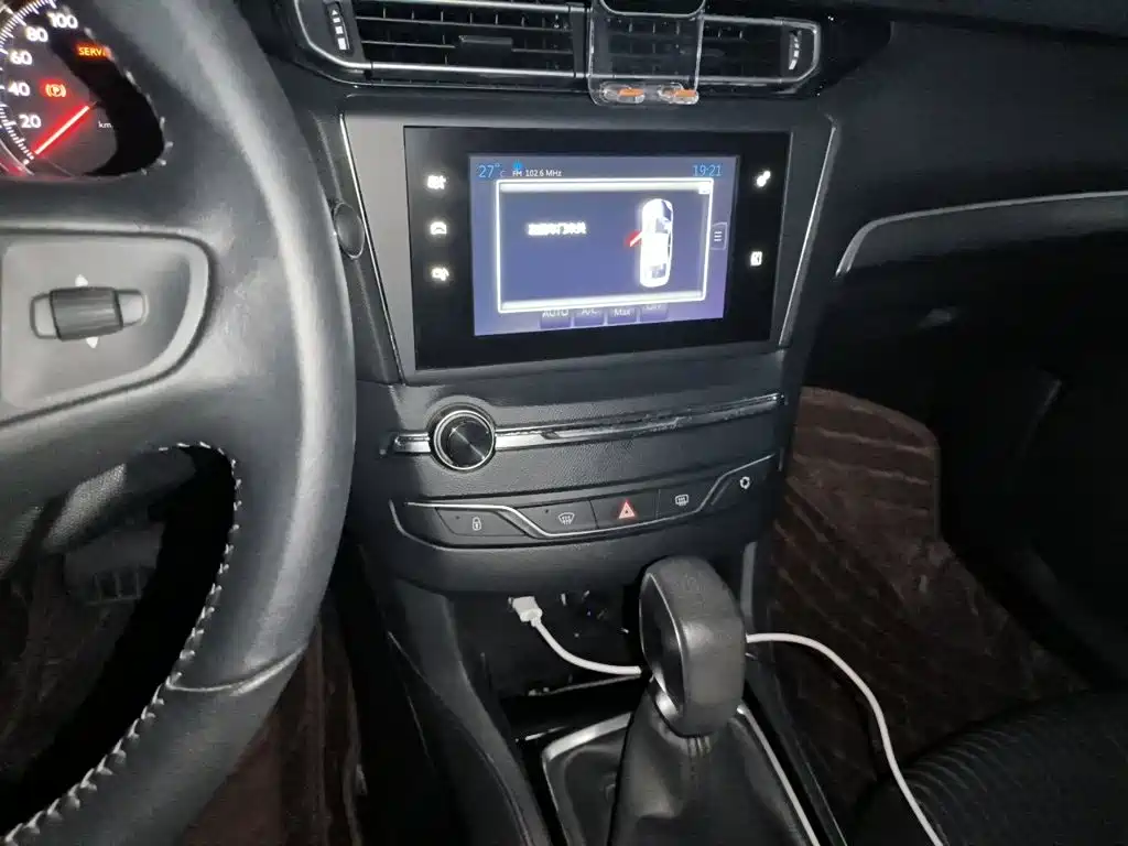 Peugeot 408 — миниатюра 6