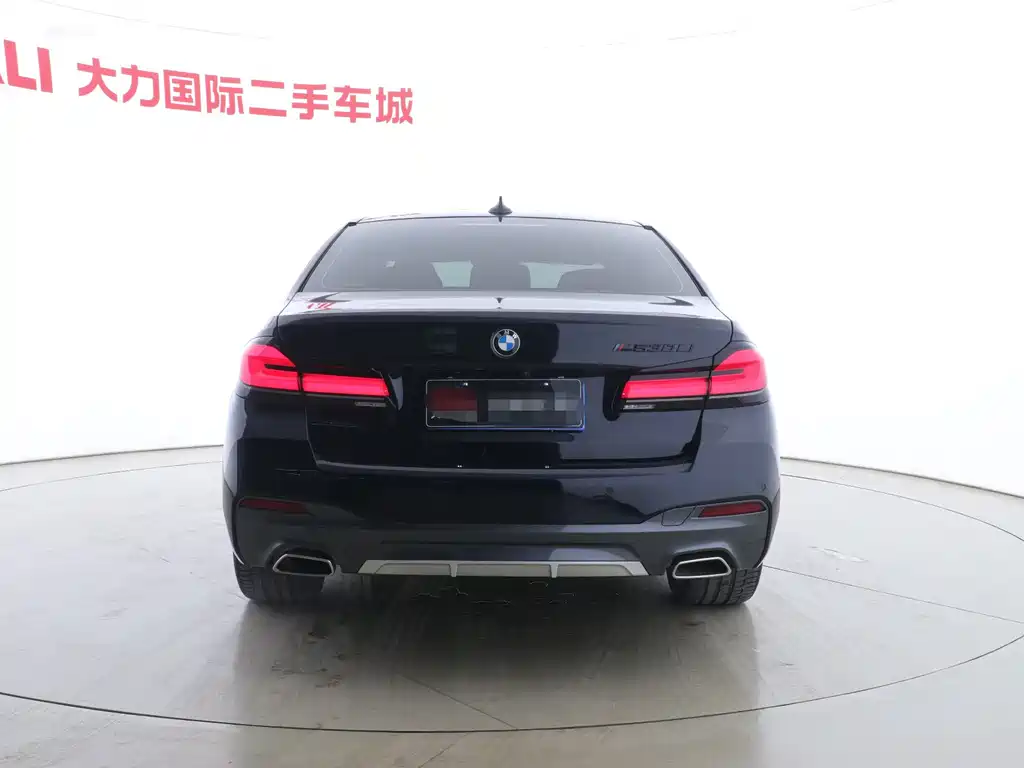 BMW 5 Series — миниатюра 21