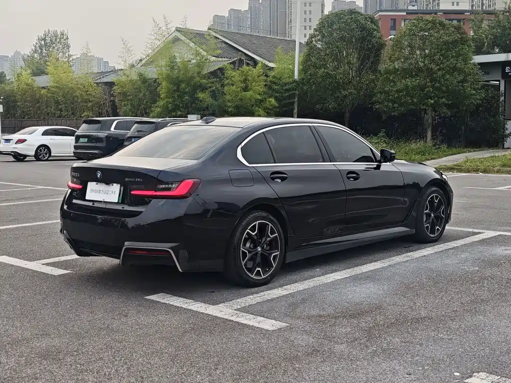 BMW i3 — миниатюра 6