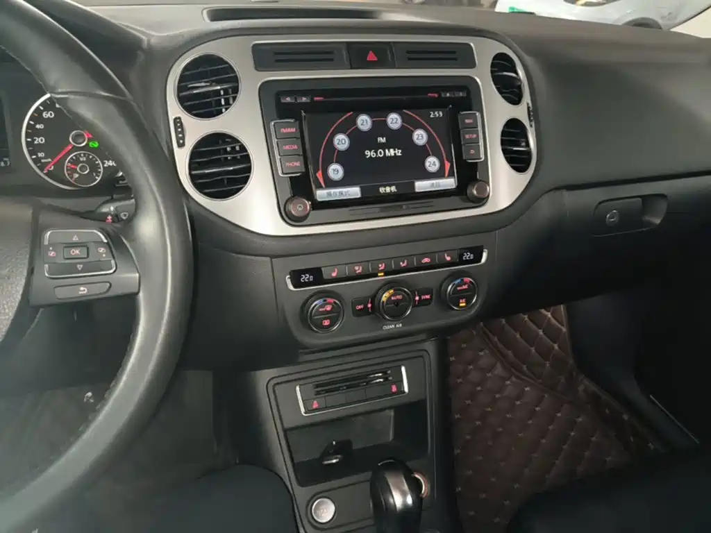Volkswagen Tiguan — миниатюра 13