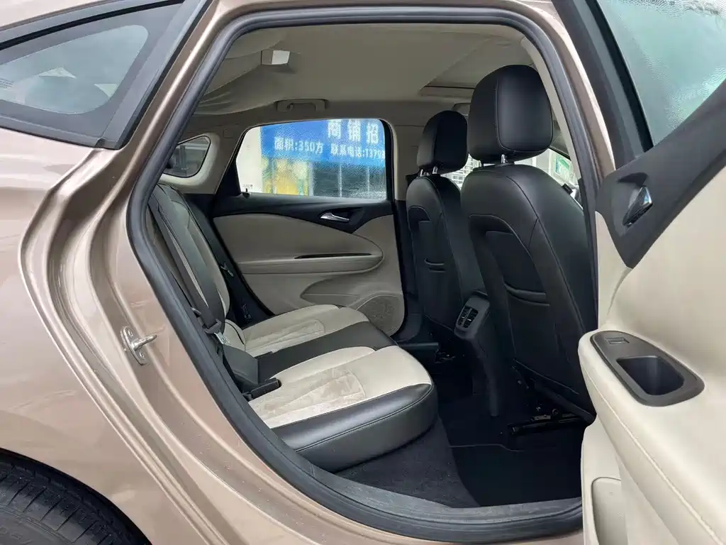 Buick Verano — миниатюра 10