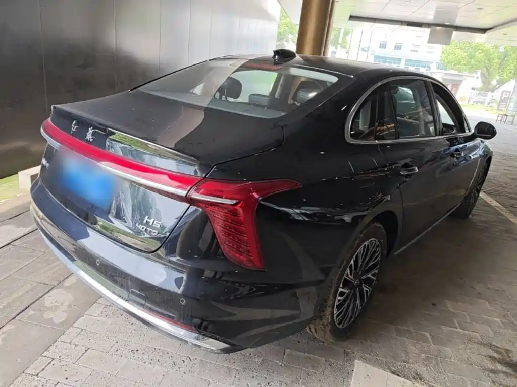 Hongqi H5 2025 2.0T AT
