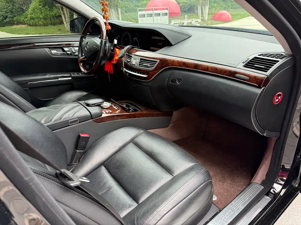 Mercedes-Benz S-Class — миниатюра 8