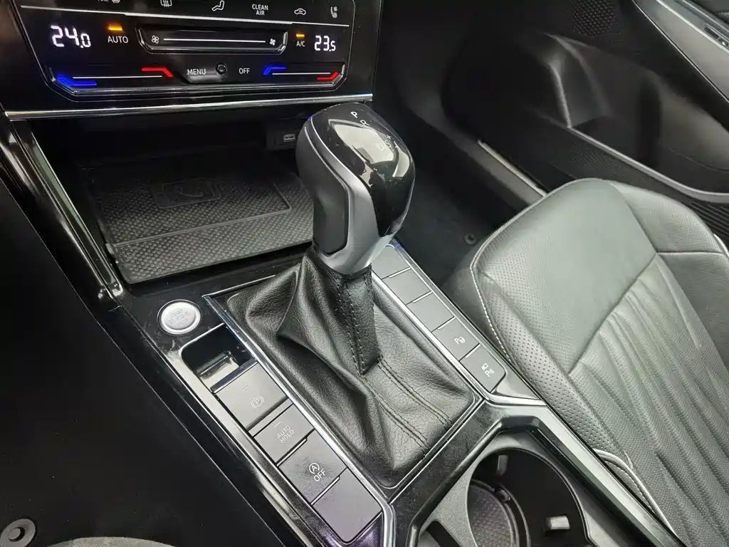 Volkswagen Passat — миниатюра 13