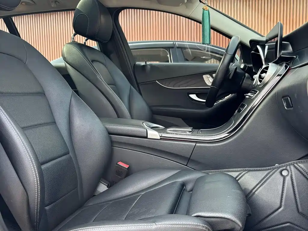 Mercedes-Benz C-Class (Import) — миниатюра 8